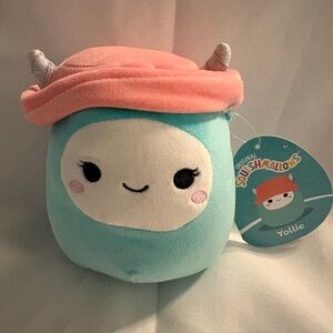 Squishmallows Yollie the Yeti